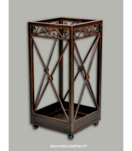 https://www.decorationbeltran.fr/porte-parapluies/59370-porte-parapluies-en-fer-forge-modele-devidoir.html
