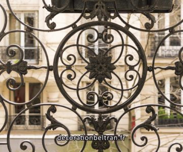Peindre et décorer son balcon en fer forgé